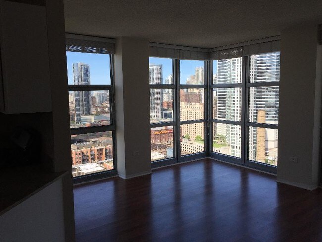 Foto del edificio - 108 N Jefferson St