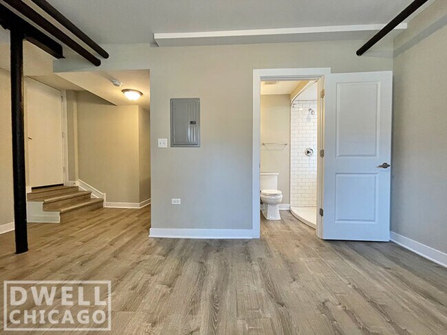 Foto del edificio - 3426 N Elaine Pl