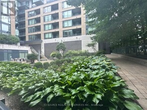 Building Photo - 360-360 Patricia Ave