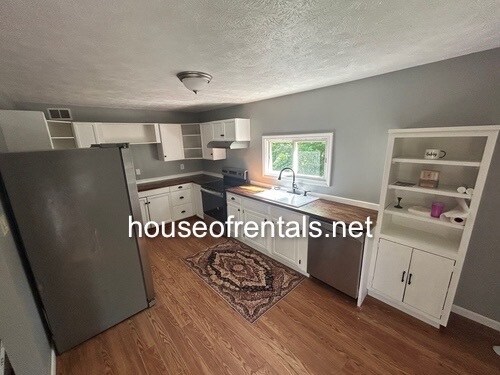 Foto del edificio - 3790 Gentry Rd