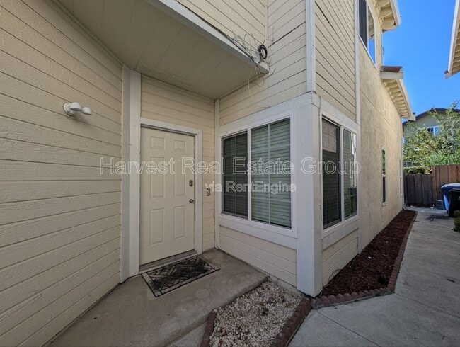 Foto del edificio - 5621 Civic Terrace Ave