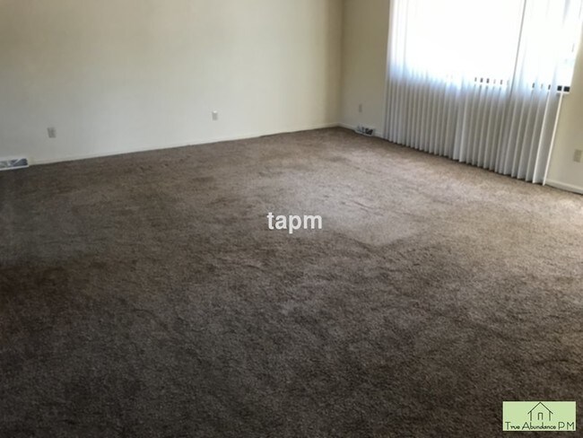 Building Photo - 807 42nd St