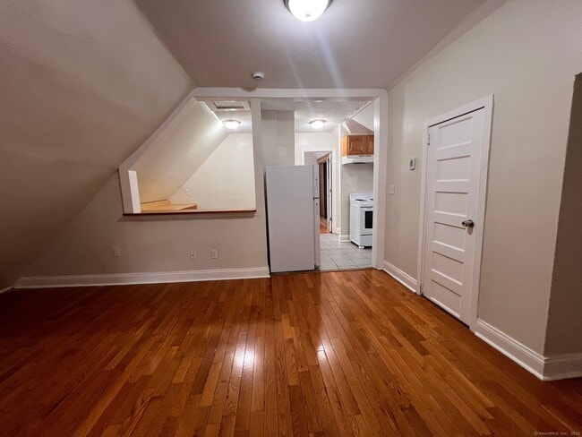 Foto del edificio - 105 Summerfield Ave