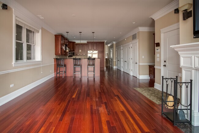 Foto del edificio - 3021 N Southport Ave