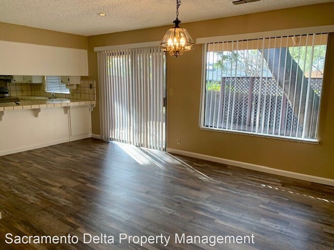 Building Photo - 2 br, 2 bath House - 5541 Sequoia Circle