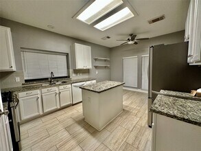Building Photo - 9327 Restover Ln