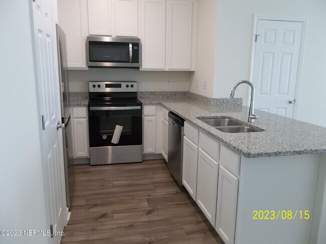 Foto del edificio - 6207 Ryegrass St