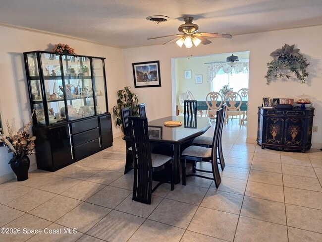 Building Photo - 279 Ellwood Ave