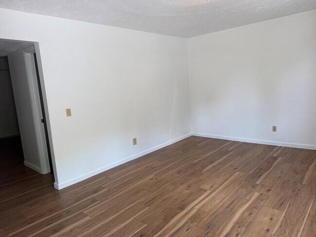 Foto del edificio - 2491 Wardell Rd