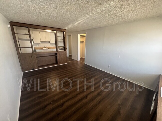 Foto del edificio - 2000 Indianapolis Rd