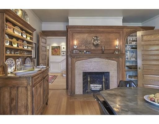 Building Photo - 8 Traill St