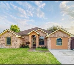 Building Photo - 8 E Fudge Dr