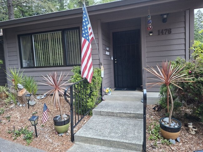 Foto del edificio - 1476 Glenwood Dr