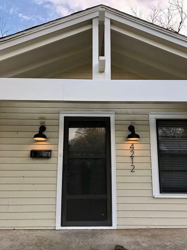 Foto del edificio - 4212 Morrow Ave