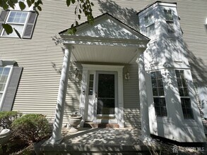 Building Photo - 301 Park Knoll