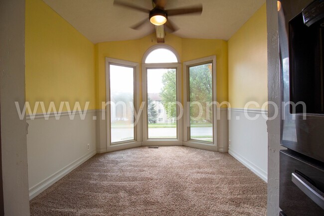 Foto del edificio - 4 bed, 3 bath in Millard School District