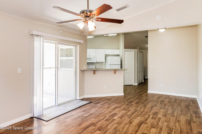 Foto del edificio - 1510 Glencove Ave NW