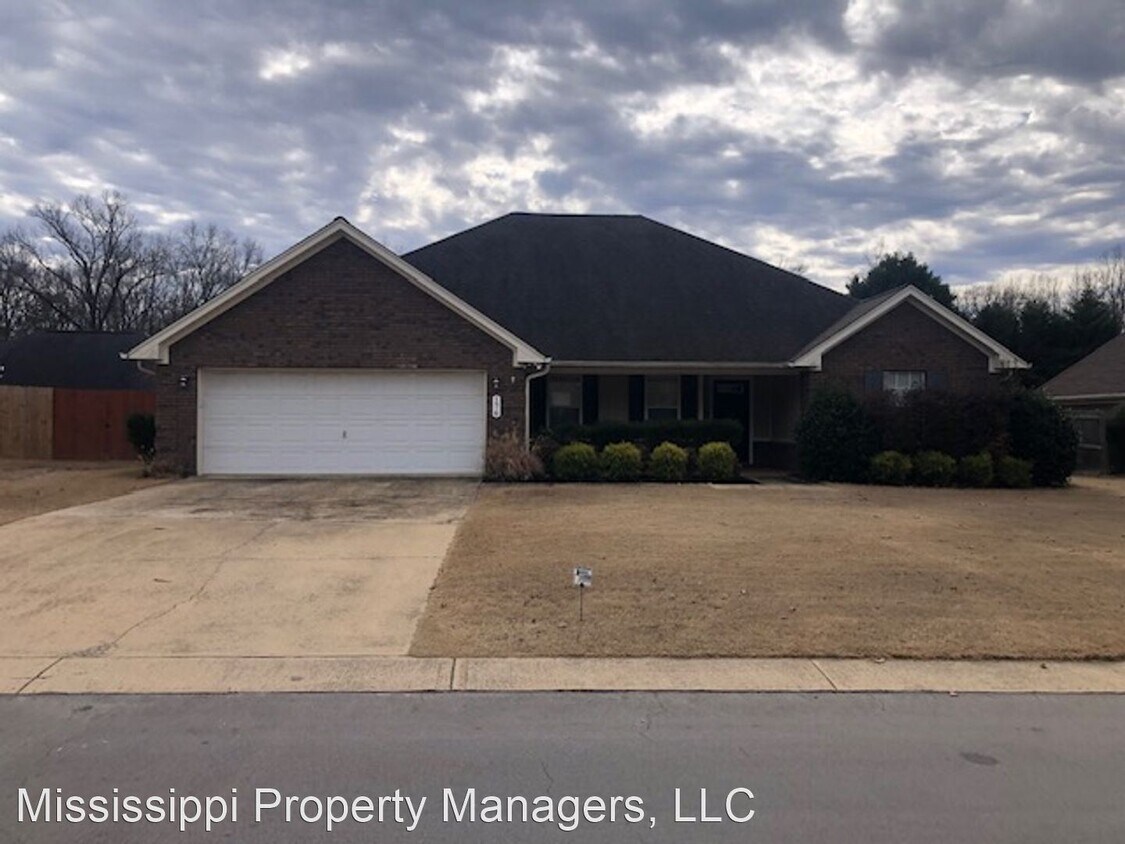 3 br, 2 bath House 176 Ivywood Cv House Rental in Saltillo, MS