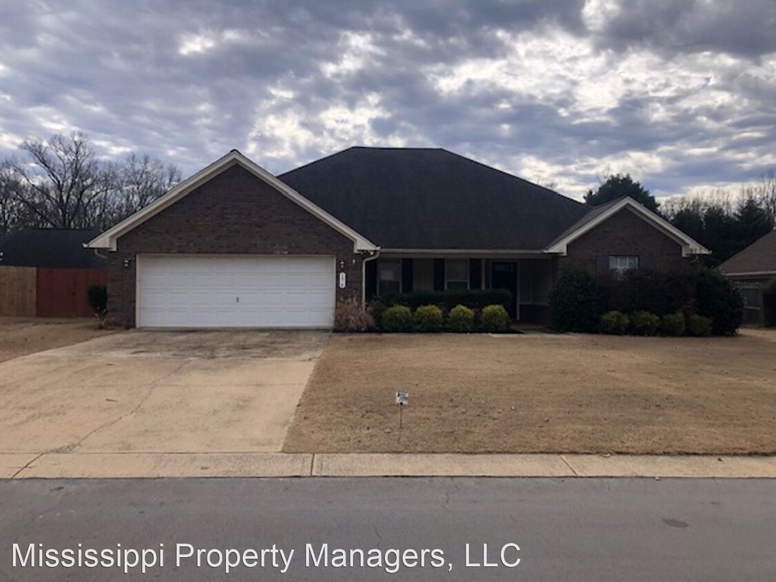 3 br, 2 bath House 176 Ivywood Cv House Rental in Saltillo, MS