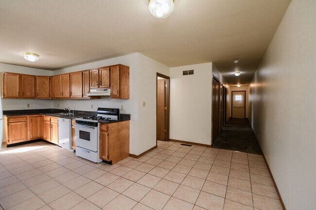 Foto del edificio - 2 bedroom / 2 bathroom Townhouse for rent ...