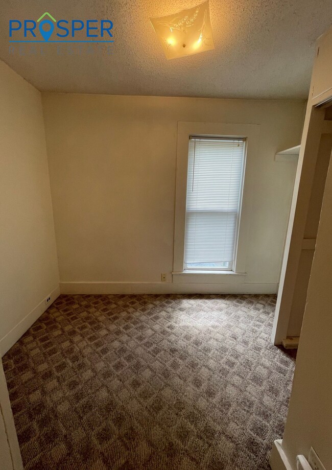 Building Photo - HU226X