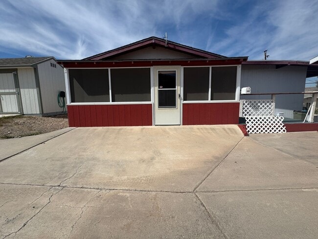 Building Photo - Furnished 2BR with Arizona Room, fenced ya...