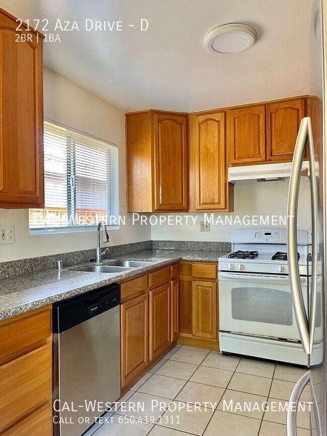 Building Photo - 2172 Aza Dr