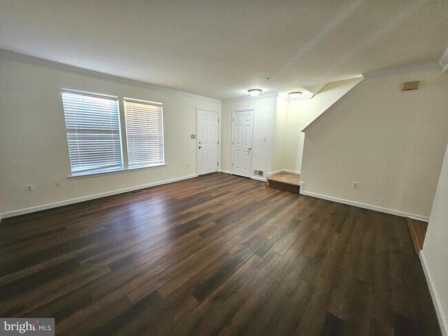 Foto del edificio - 261 Thomas Harmon Dr