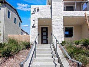 Building Photo - 230 Sora