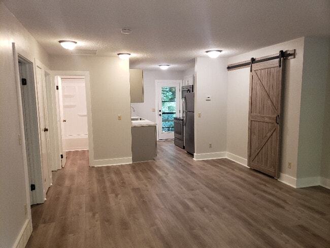 Building Photo - 4055 S Thornapple Hollow