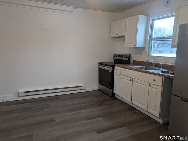 Building Photo - 71 E Pearl St