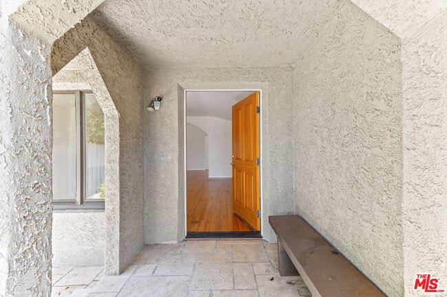 Building Photo - 2148 Veteran Ave