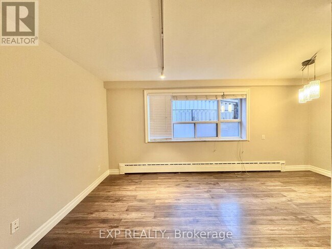 Building Photo - 25 Paisley Blvd E