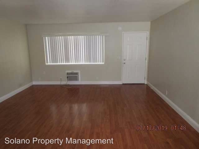 Primary Photo - 708 Delaware St