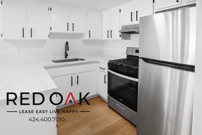 Building Photo - Remarkable, Spacious One Bedroom with Stai...