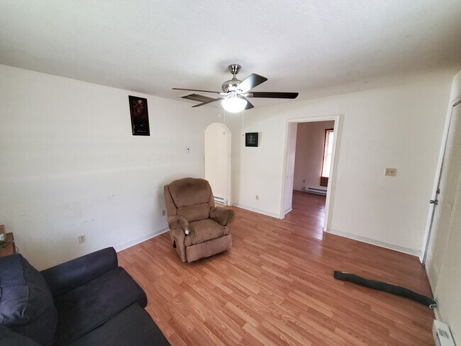 Building Photo - 773 S Fayette St
