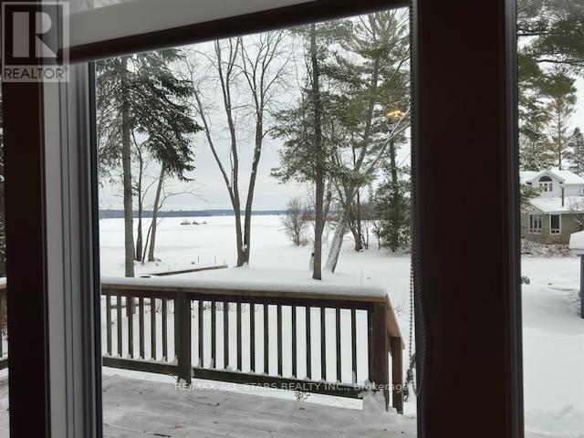 Photo du bâtiment - 45 Lakewood Crescent