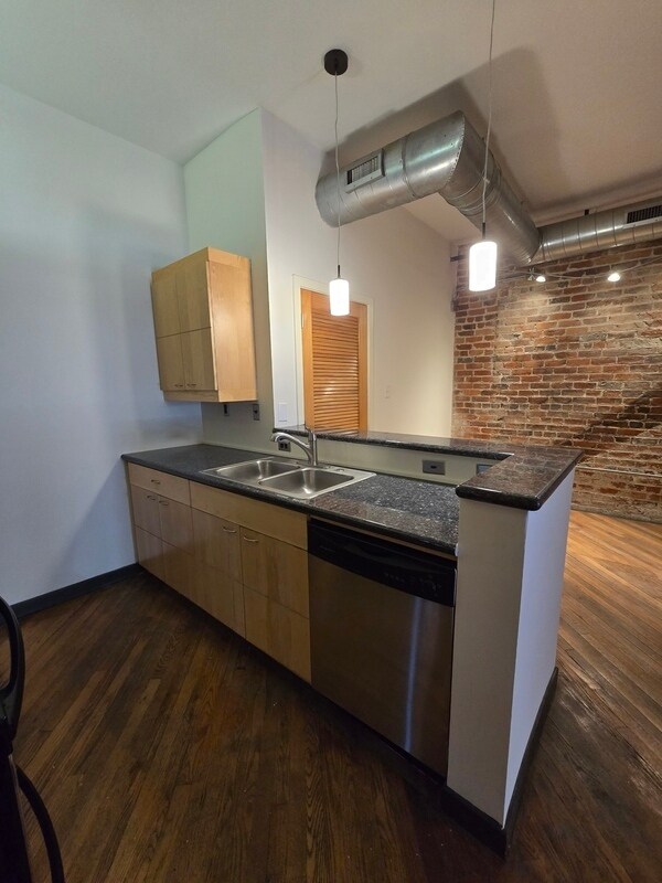 Foto del edificio - 1318 W Broad St