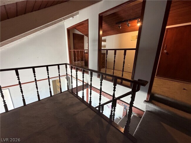 Foto del edificio - 586 Willow Green Dr