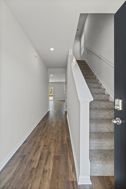 Building Photo - 4340 Oswin Dr