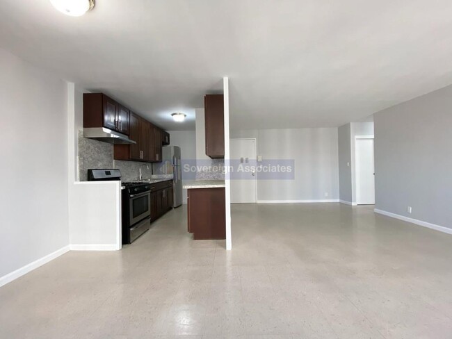 Building Photo - 1370 Saint Nicholas Avenue