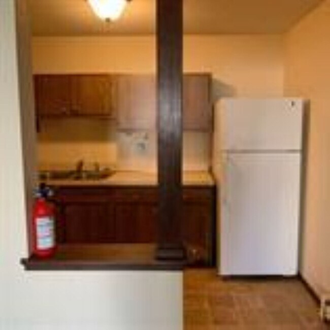 230 S Main St Unit 5, Marine City, MI 48039 Apartments in Marine City