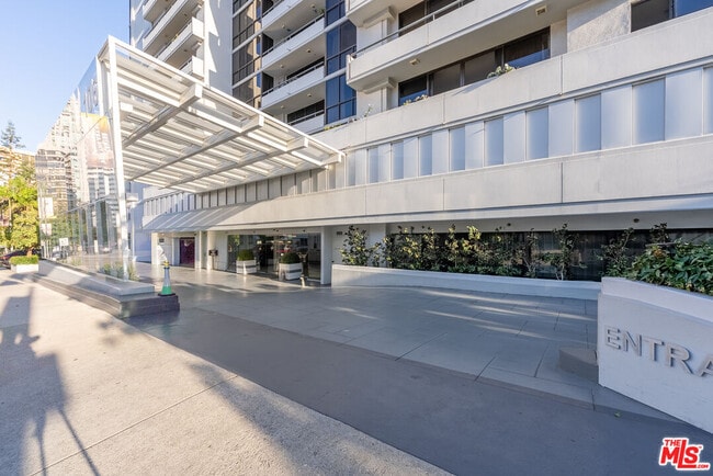 Foto del edificio - 10660 Wilshire Blvd