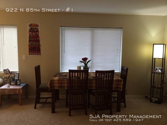 Foto del edificio - 922 N 85th St