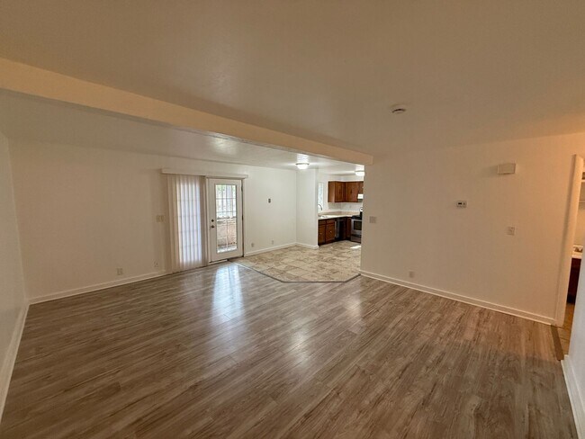 Photo - Beautiful Two Bedroom Apt; Salt Lake City, 1,000 sq ft; New Flooring