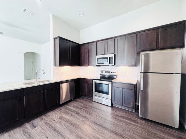 Building Photo - Luxury Duplex 3/2 in Seguin Navarro ISD