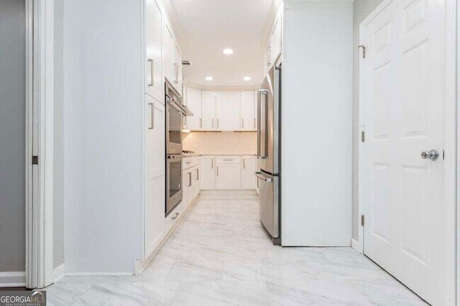 Foto del edificio - 2914 Lenox Rd NE