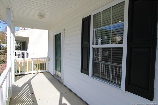 Foto del edificio - 3921 Volkswalk Pl