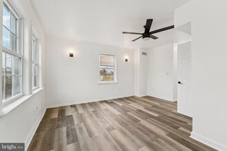 Building Photo - 800 Stoll St