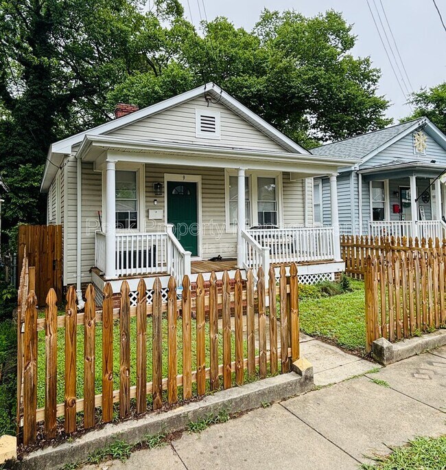 Building Photo - 9 W Broad Rock Rd